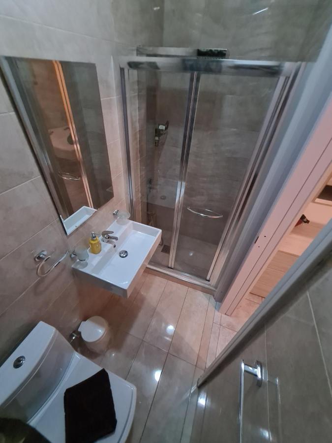 Spacious Seafront Apt Next To Sliema-Valeta Ferry Екстериор снимка